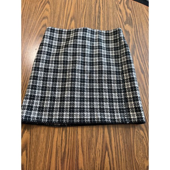 Eddie Bauer woman’s black and white plaid wool skirt size 12 - Picture 1 of 6